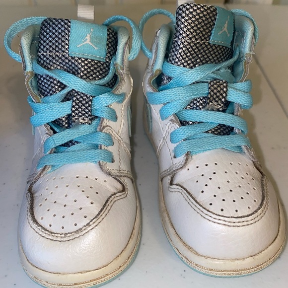 Toddler Size 6 BOGS Boots and Jordan High Tops - Picture 10 of 12